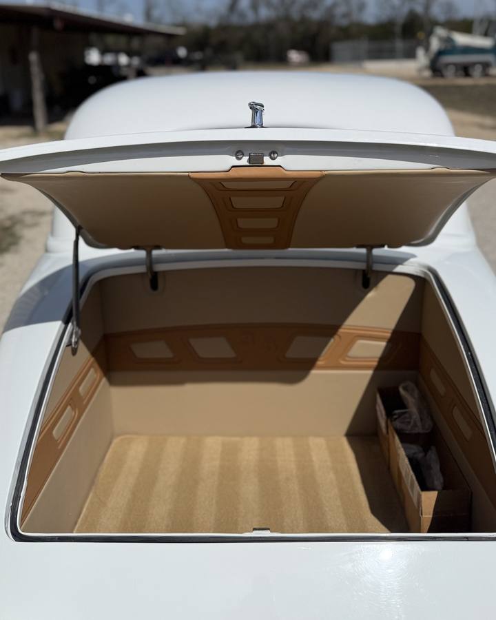 Detailed trunk of a 1936 Ford coupe